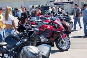 Fort Myers Bike Night alive